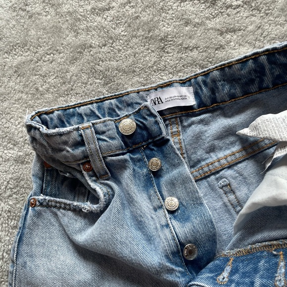Zara denim shorts - Picture 3 of 3